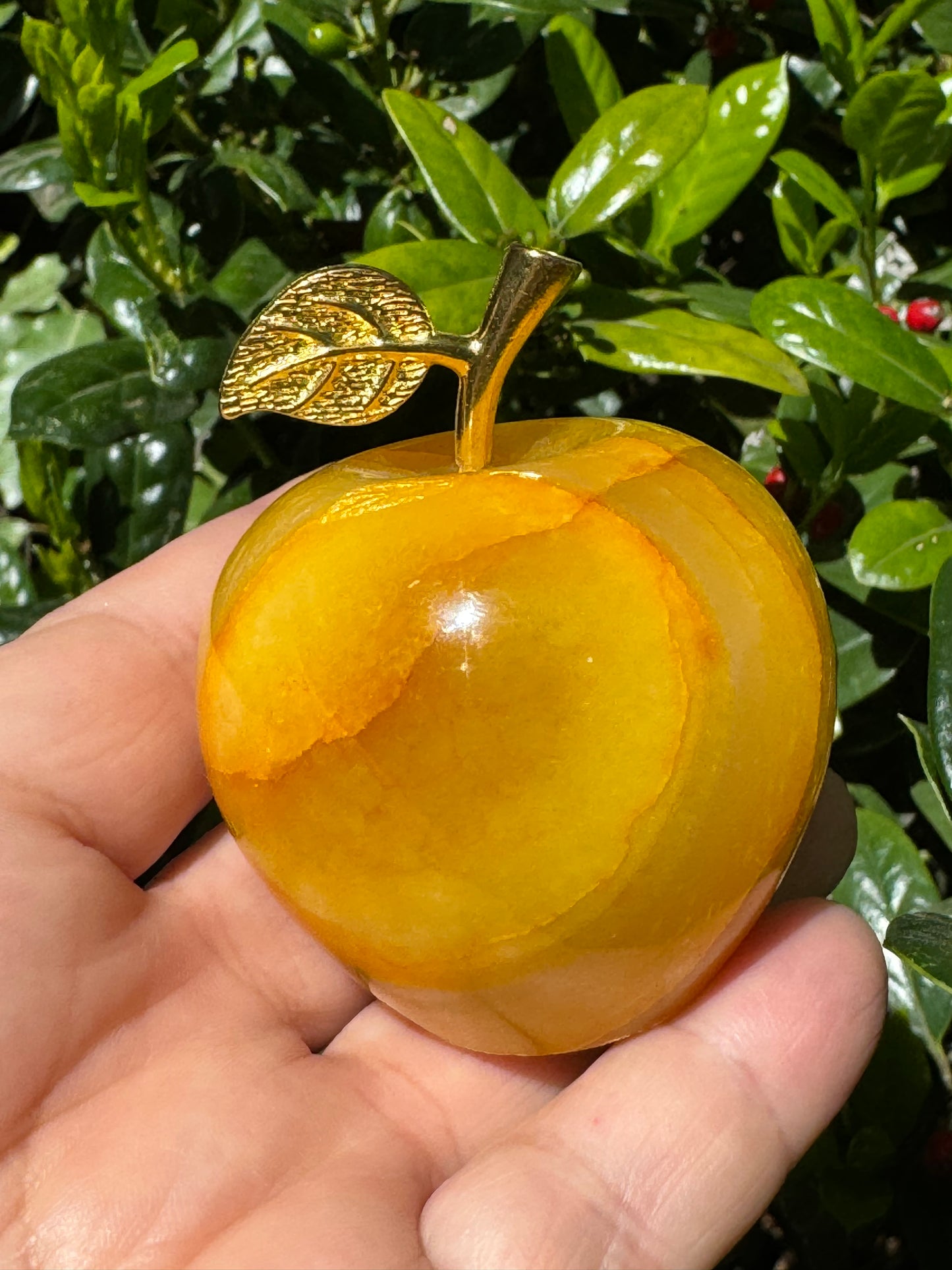 Yellow Onyx Apple Carving