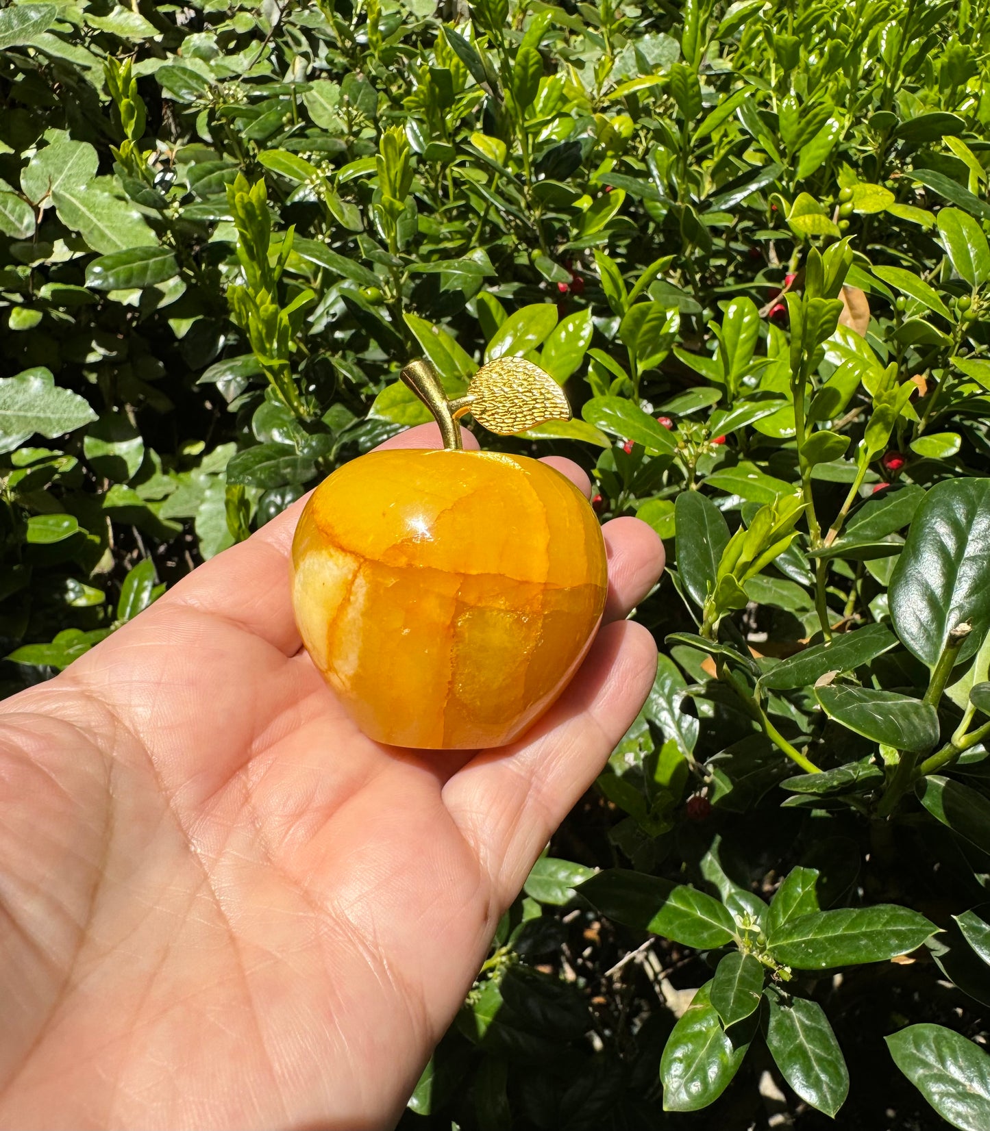 Yellow Onyx Apple Carving