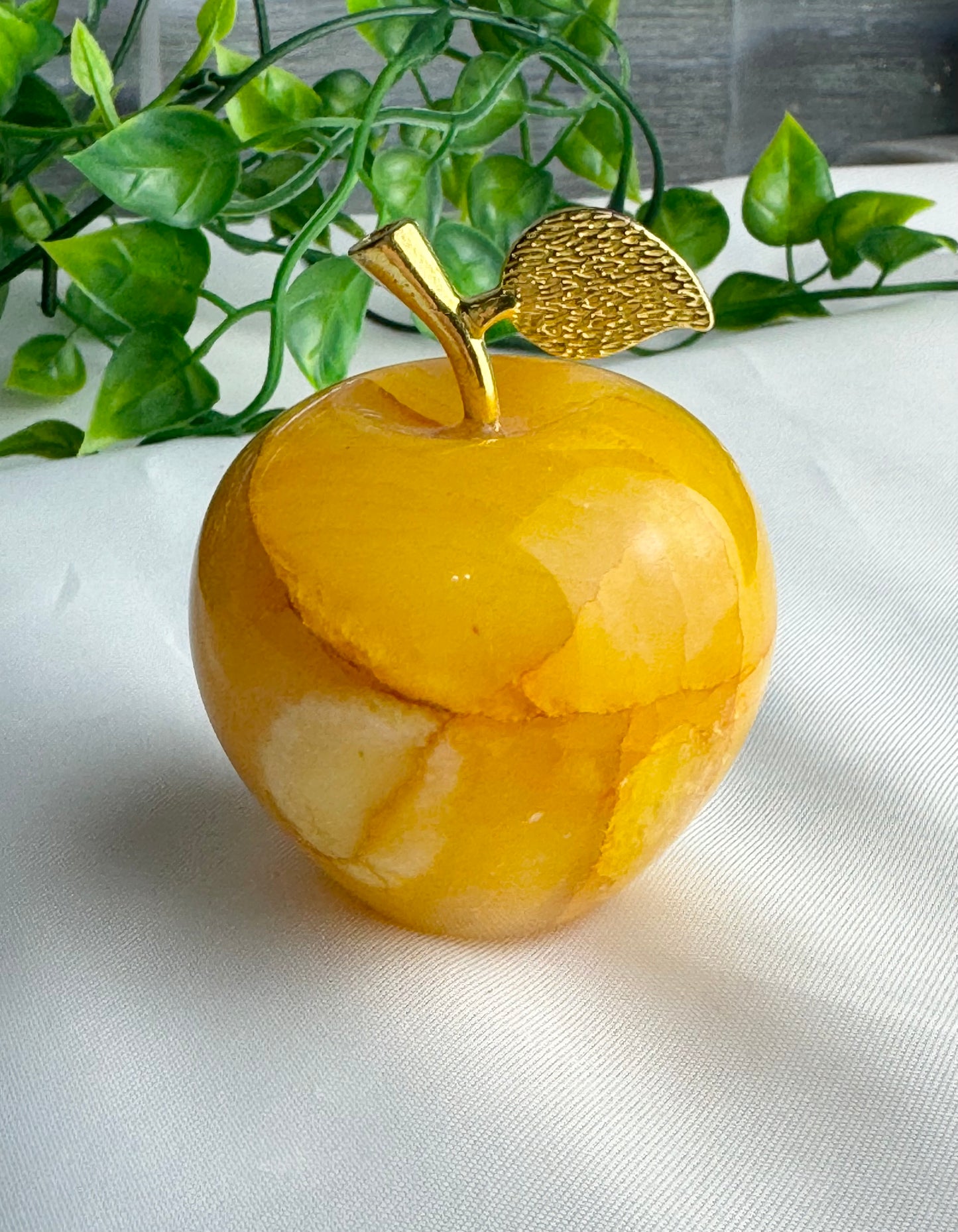 Yellow Onyx Apple Carving